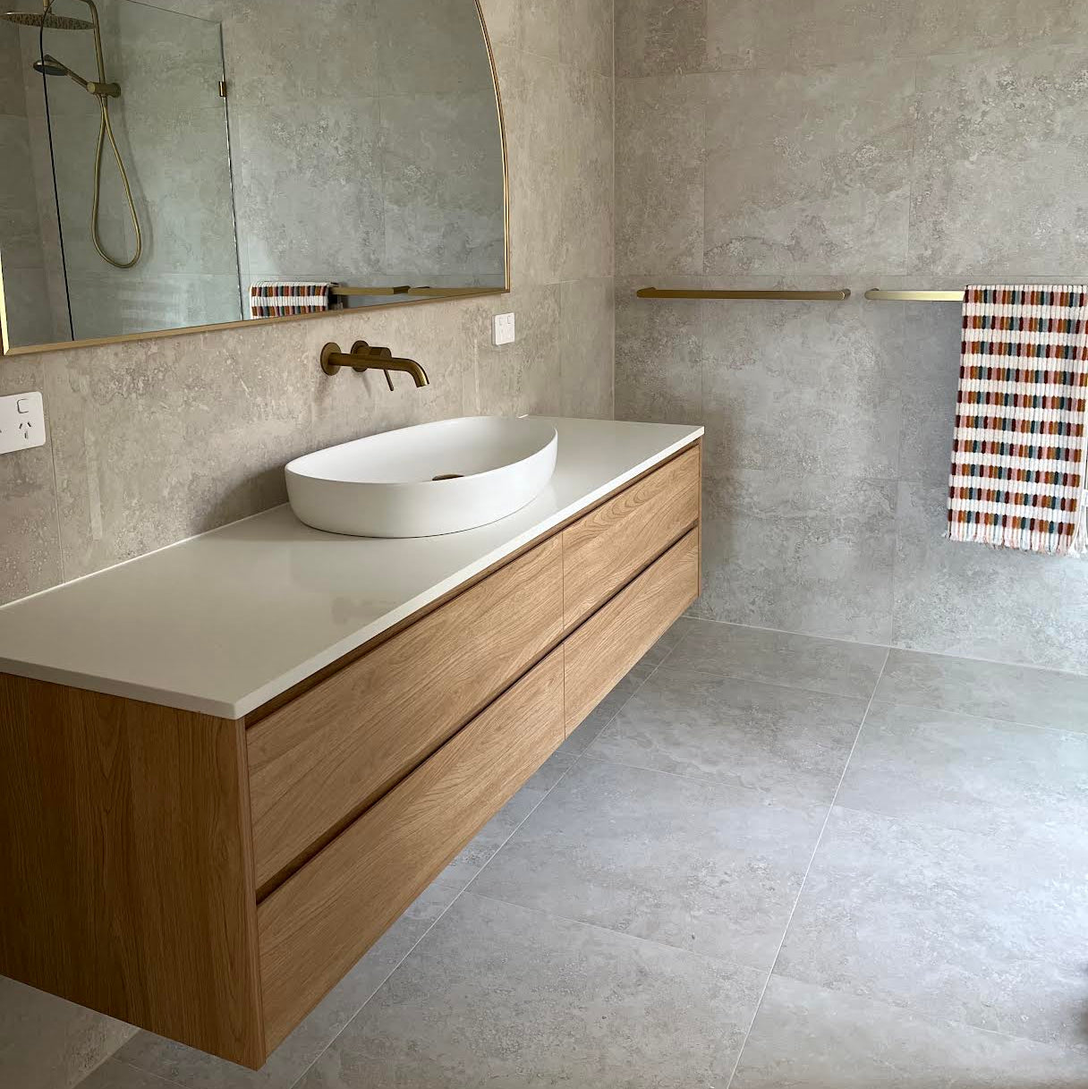 Valley Vanity (1800mm) · 4 Drawer